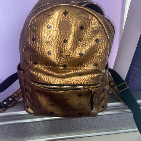 GOLD MCM BAG - Picture 5 of 6